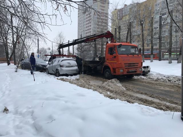 С территории Советского района вывезено 2 380 кубометров снега в первые рабочие дни года  - фото 1